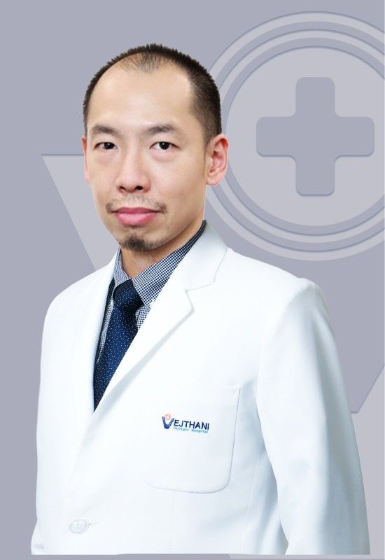 DR. PAKKAVUTH CHANSWANGPHUVANA